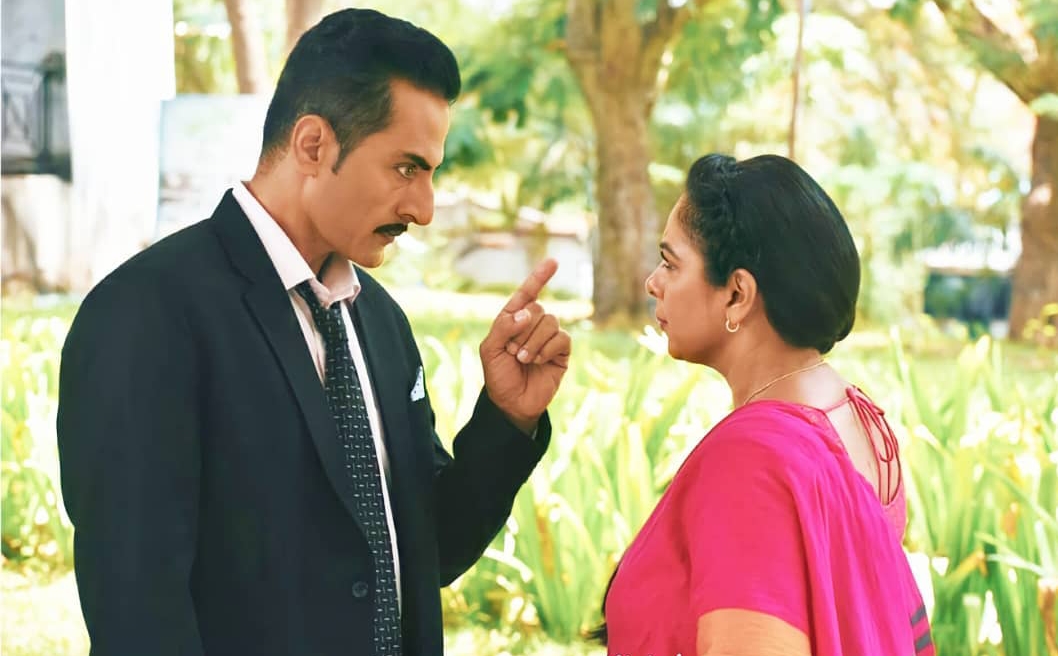 Anupamaa: Vanraj questions about Anupama-Advait relationship; Anupama lashes at him