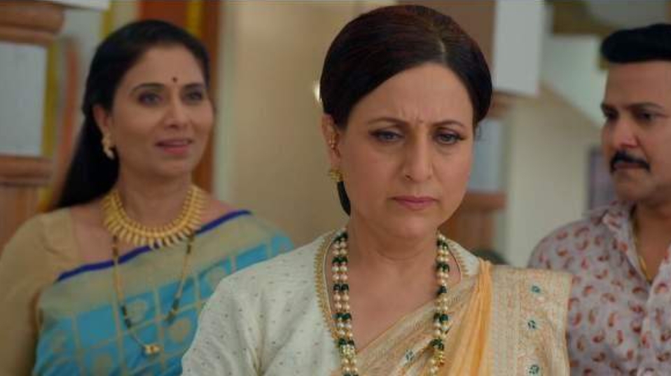 GHKKPM: Bhavani confesses the truth; she asks Sai not to expose her