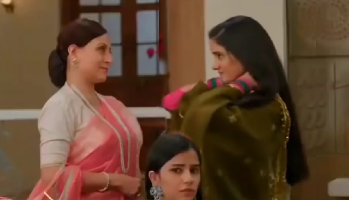 GHKKPM: Sai hand overs Virat's gift to Bhavani