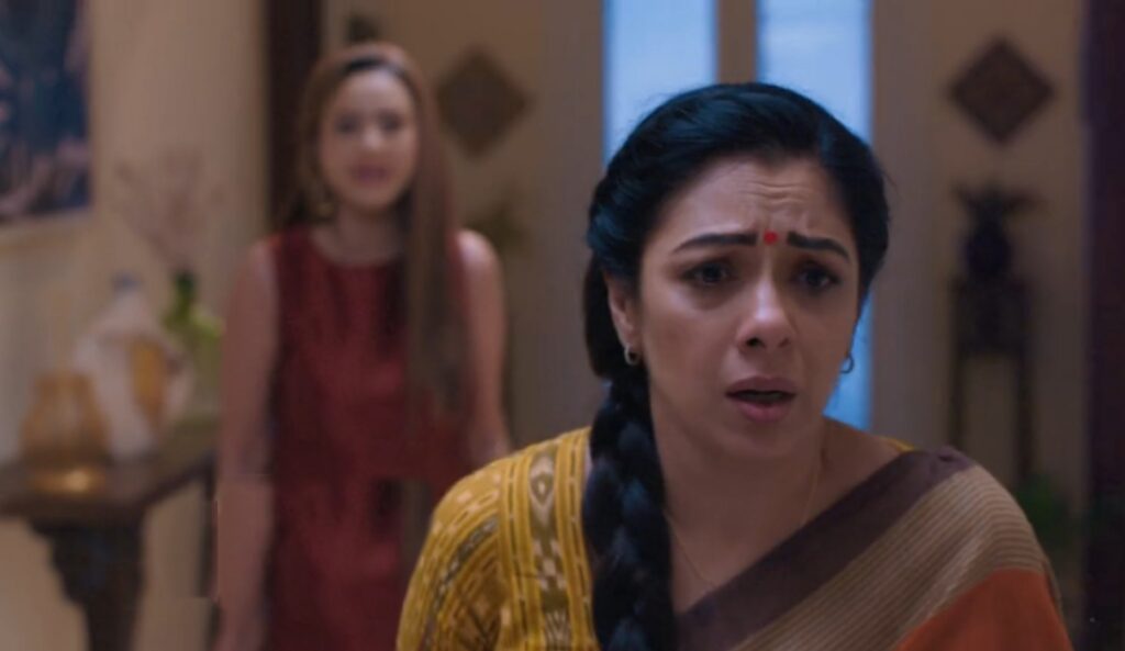 Anupama: Baa gets heartattack; Anupamaa leaves Shah mansion