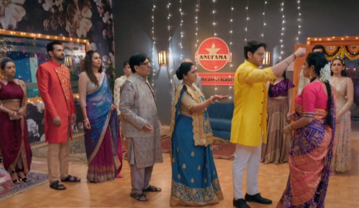 Anupama: Anuj to marry Anupamaa; Baa shows her true colour